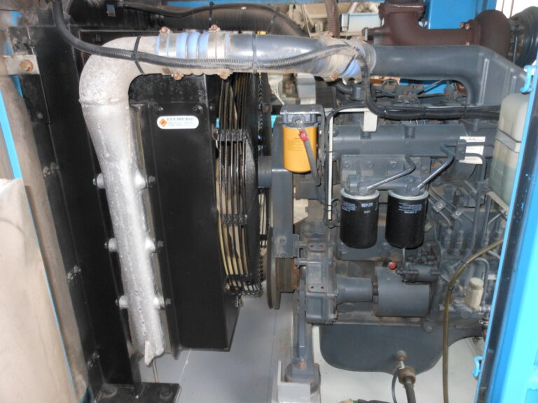 DCA-220ESK　220KVA　デンヨ－  中古発電機　現状販売機