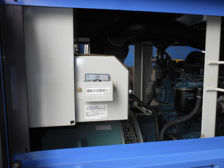 DCA-45LSKB2　45KVA　中古発電機　ﾃﾞﾝﾖｰ　ﾋﾞｯｸﾀﾝｸｵｲﾙｶﾞｰﾄﾞ付　ﾜﾝﾀｯﾁ切替方式3電源機