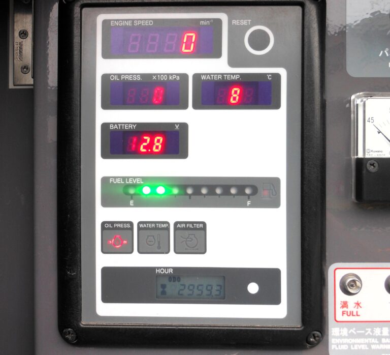 DCA-45LSKB2　45KVA　中古発電機　ﾃﾞﾝﾖｰ　ﾋﾞｯｸﾀﾝｸｵｲﾙｶﾞｰﾄﾞ付　ﾜﾝﾀｯﾁ切替方式3電源機