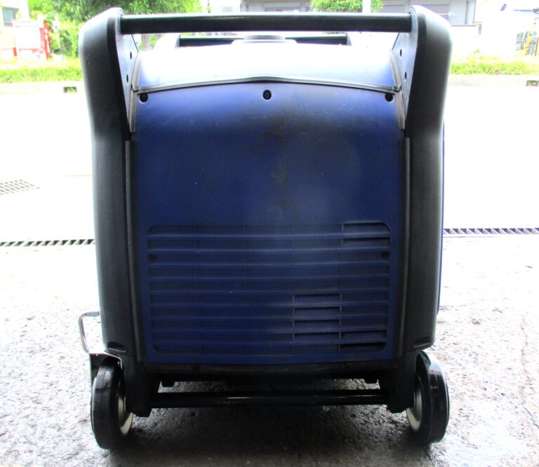 EF5500iSDE　単相100/200V 同時出力　5.5KVA　ヤマハ