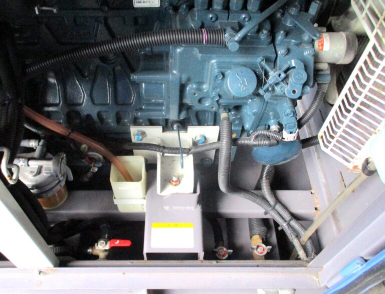 DCA-25LSKE　25KVA　中古発電機　デンヨー　エコベース　切替方式3電源機