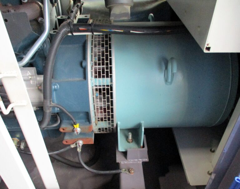 DCA-45LSK　45KVA　中古発電機　デンヨー　ﾜﾝﾀｯﾁ切替方式3電源機