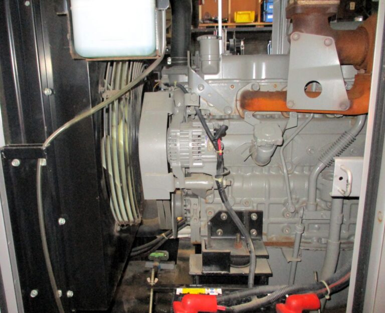 DG1000MI 100KVA 新ダイワ 稼働時間が少ない