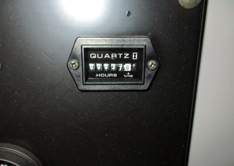 DG1000MI 100KVA 新ダイワ 稼働時間が少ない