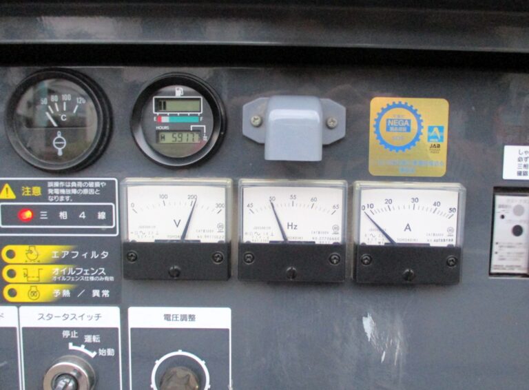 SDG13LX　13KVA　中古発電機　AIRMAN　ﾘｰｸｶﾞｰﾄﾞ・ﾋﾞｯｸﾀﾝｸ　三相⇔単相切替仕様