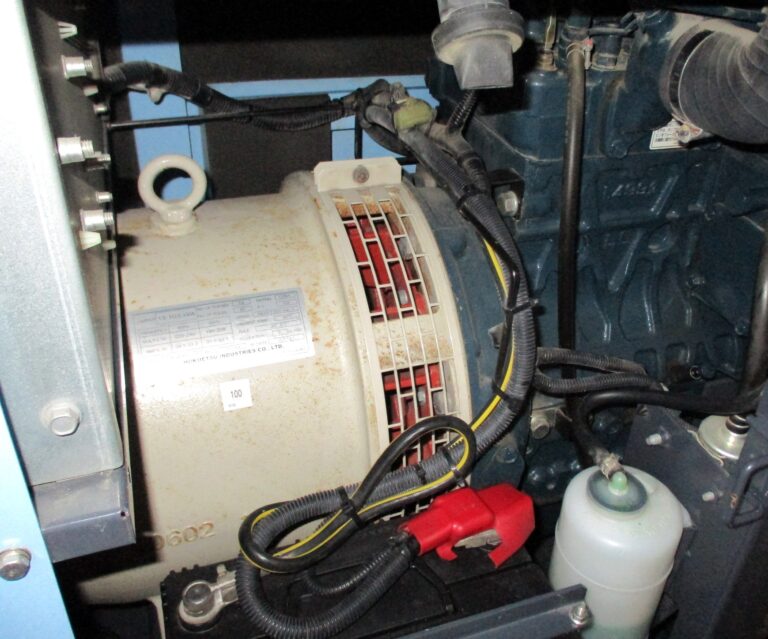 SDG13LX　13KVA　中古発電機　AIRMAN　ﾘｰｸｶﾞｰﾄﾞ・ﾋﾞｯｸﾀﾝｸ　三相⇔単相切替仕様