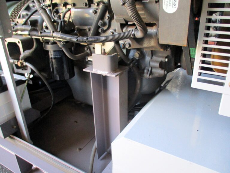 DCA-60ESH 60KVA 中古発電機 デンヨー 200⇔400V切替仕様