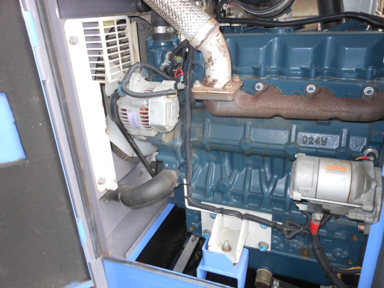 DCA-25LSKB　25KVA　中古発電機　デンヨー　ワンタッチ切替方式3電源機　ビックタンク