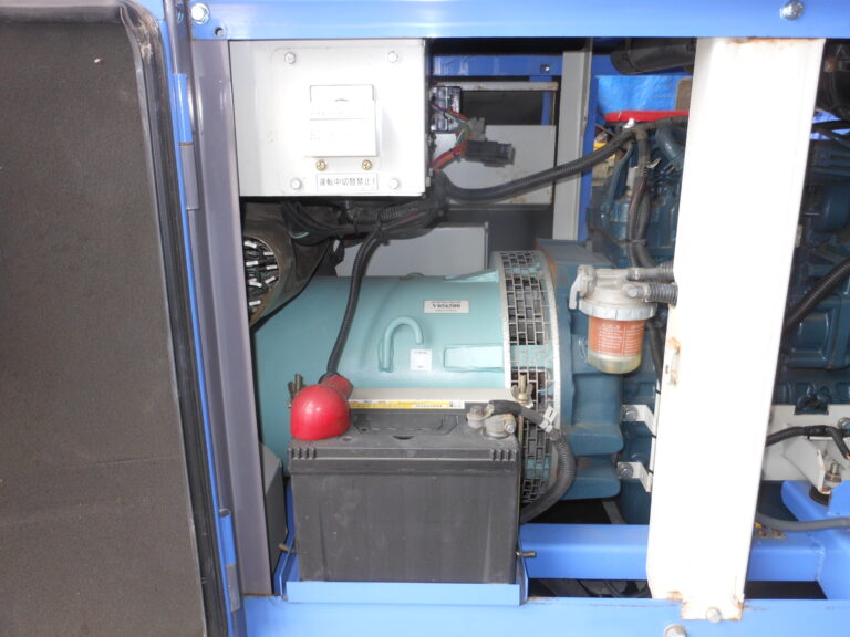 DCA-25LSKB　25KVA　中古発電機　デンヨー　ワンタッチ切替方式3電源機　ビックタンク