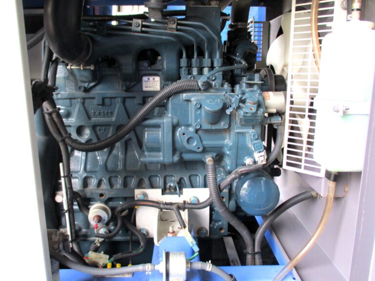 DCA-25LSKB　25KVA　中古発電機　ﾃﾞﾝﾖｰ　ﾜﾝﾀｯﾁ切替方式3電源機　ﾋﾞｯｸﾀﾝｸ