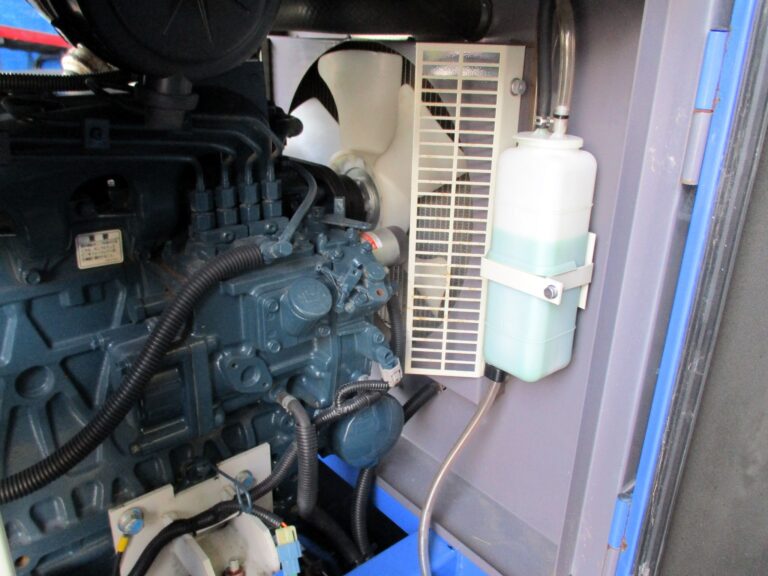 DCA-25LSKB　25KVA　中古発電機　デンヨー　ワンタッチ切替方式３電源機　ビックタンク