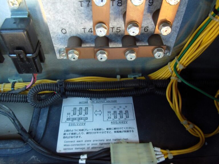 SDG60LA-5B1 60KVA 中古発電機 AIRMAN 三相⇔単相3線同時使用 オイルガード