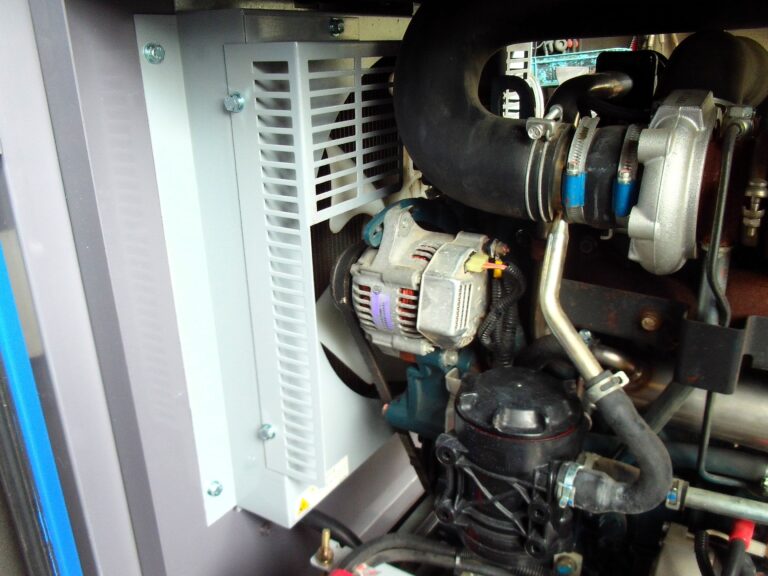 DCA-45LSKE　45KVA　中古発電機　デンヨー　ワンタッチ切替方式３電源機　エコベース